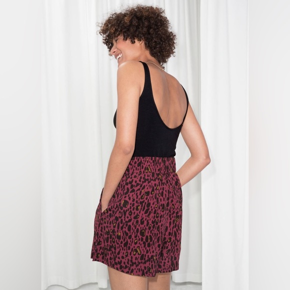 & OTHER STORIES Abstract Leopard Print Shorts - Picture 2 of 4